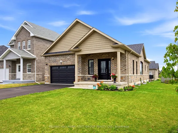 2 Braeburn St, Brighton, ON K0K 1H0