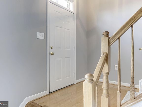 2nd image of 4067 Fountainside Ln