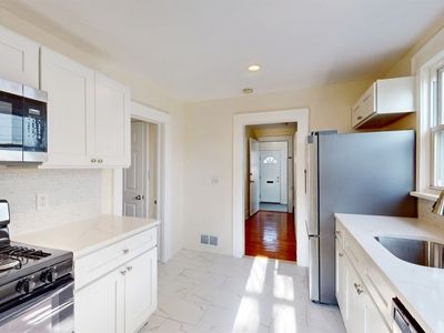 110 Pine Grove Ter, Newark, NJ, 07106