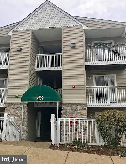 1st image of 43 White Pine Cir APT 102