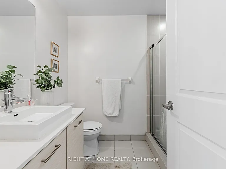26 Norton Ave #1603 — Photo 20