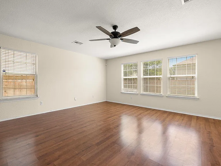 5525 Victory Gallop Dr — Photo 6