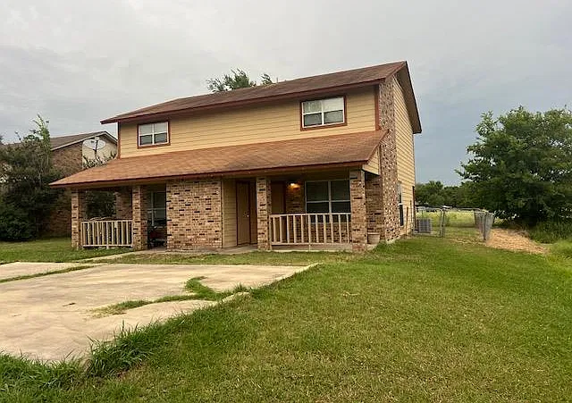 2 bed, 1.5 bath, 1107 sqft, $1,200 — Photo 1