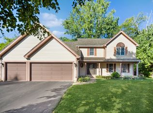 1228 W Groh Ct, Palatine, IL 60067