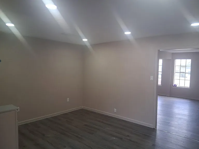 1402 Wood St — Photo 12