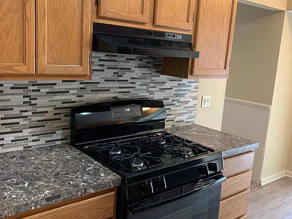 2nd image of 4418 Chesterfield Blvd NW