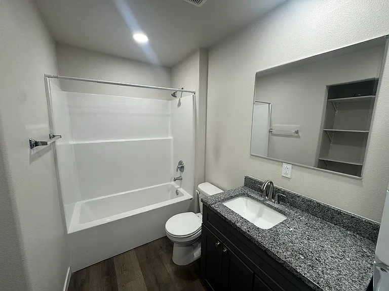 629 E Newport Ave #A — Photo 10