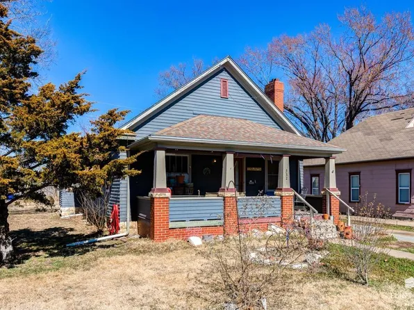 332 W 10th St, Junction City, KS 66441