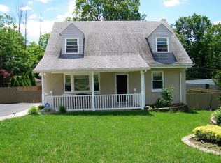 1329 Valley Rd, Woodlyn, PA 19094