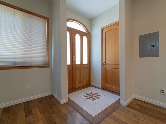 5th image of 216 N Buena Vista St Unit 116