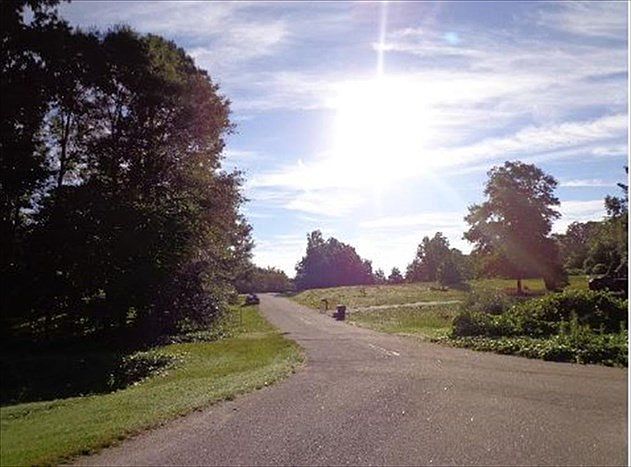 2nd image of 3071 Raymonds Dr
