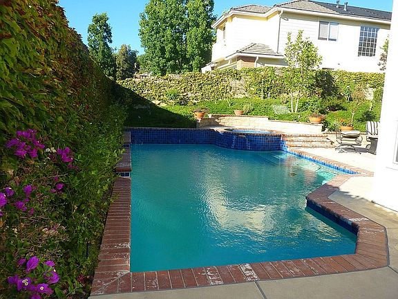 5th image of 5133 Evanwood Ave