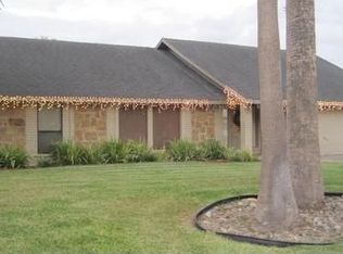 5400 Palm Valley Dr S, Palm Valley, TX 78552