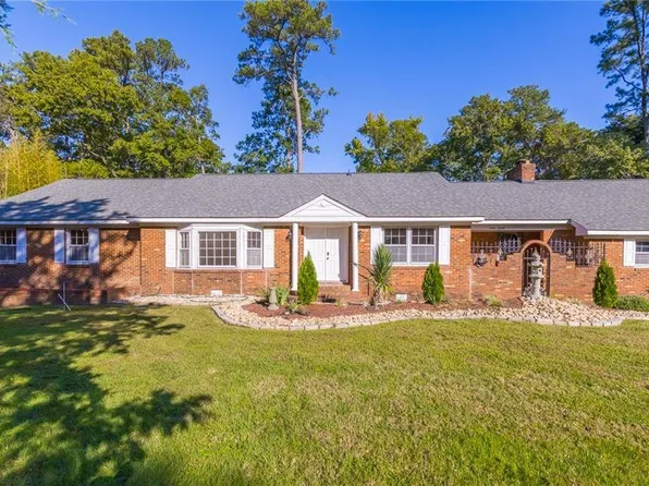 1220 Lawrence Grey Dr, Virginia Beach, VA 23455