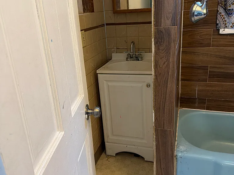 77 Deshler St #2 — Photo 16