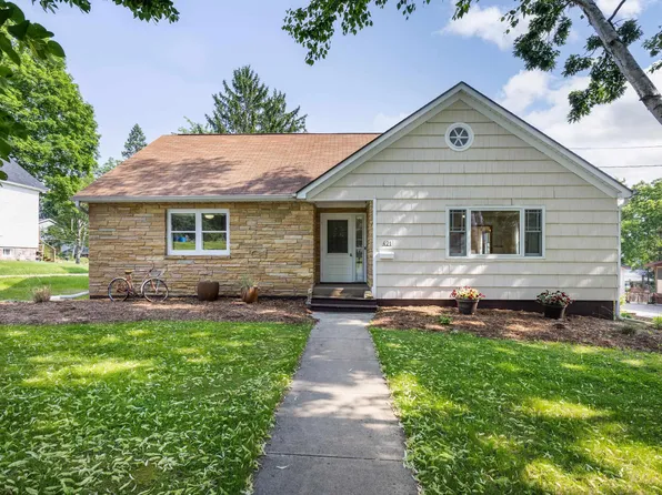 421 Fremont St, Lake Mills, WI 53551