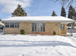 10031 W Grantosa Dr, Milwaukee, WI 53222