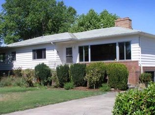 445 Charlotte Ann Rd, Medford, OR 97501