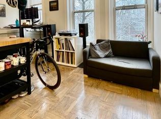 39 Queensberry St #19, Boston, MA 02215