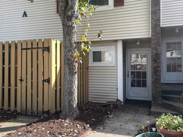 220 Elizabeth St APT A11, Chapel Hill, NC 27514