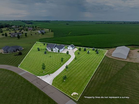 3rd image of 400 Randy Dr