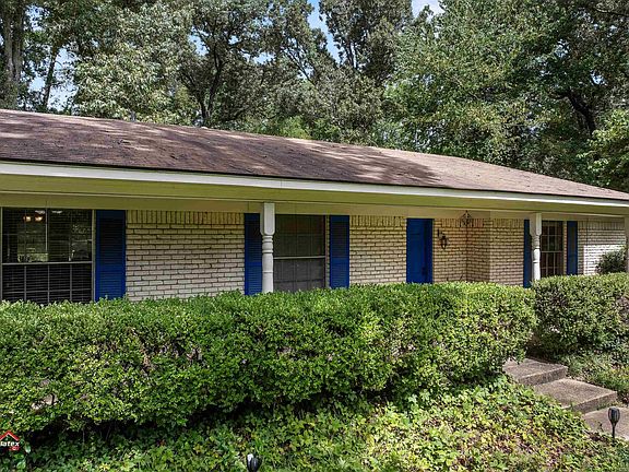3rd image of 205 Dennard Dr
