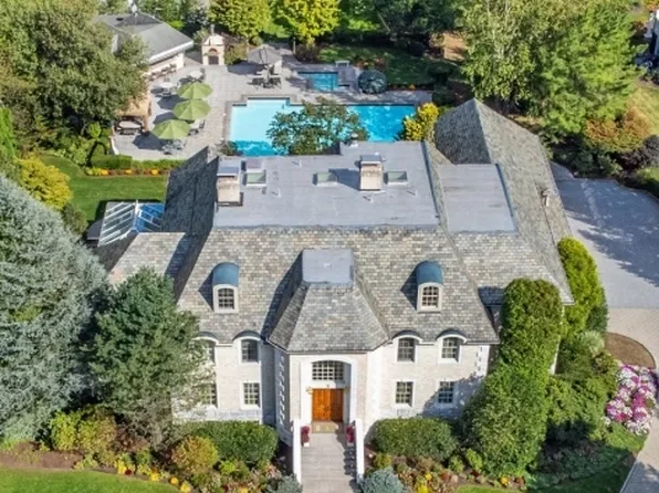 9 Meadow Ct, Montville Twp., NJ 07045
