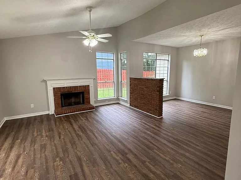 10375 Larrack Ct — Photo 2