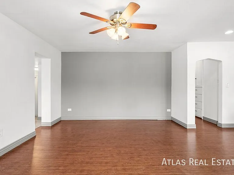2020 N Oneida St — Photo 14