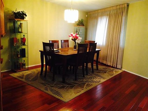 5th image of 572 Sanderling Ct #572