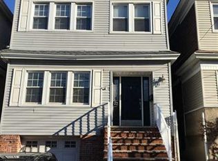 23 E 40th St, Bayonne, NJ 07002