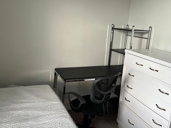4th image of 46 Christie St Floor 2