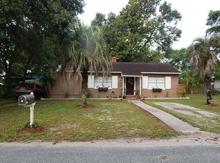 224 Azalea Cir, Palatka, FL 32177