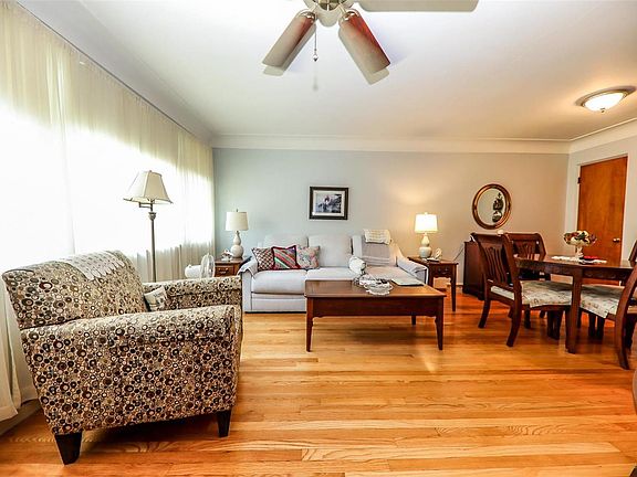 4th image of 3217 Davis Ave