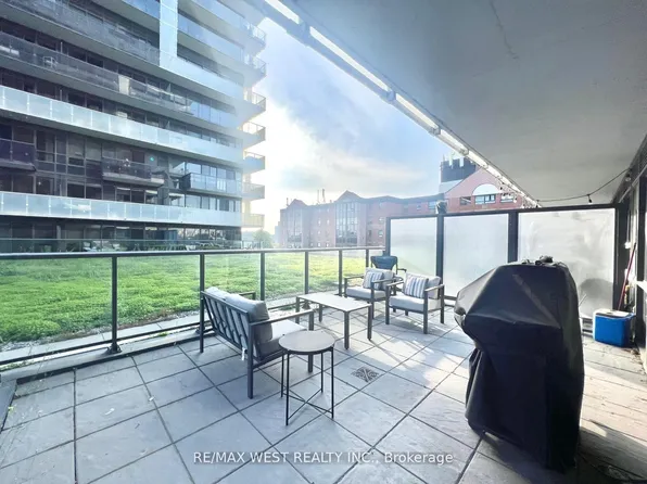 1030 King St W, Toronto, ON