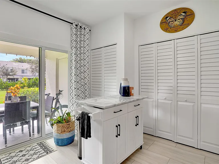 7921 Sanibel Dr #7921 — Photo 22