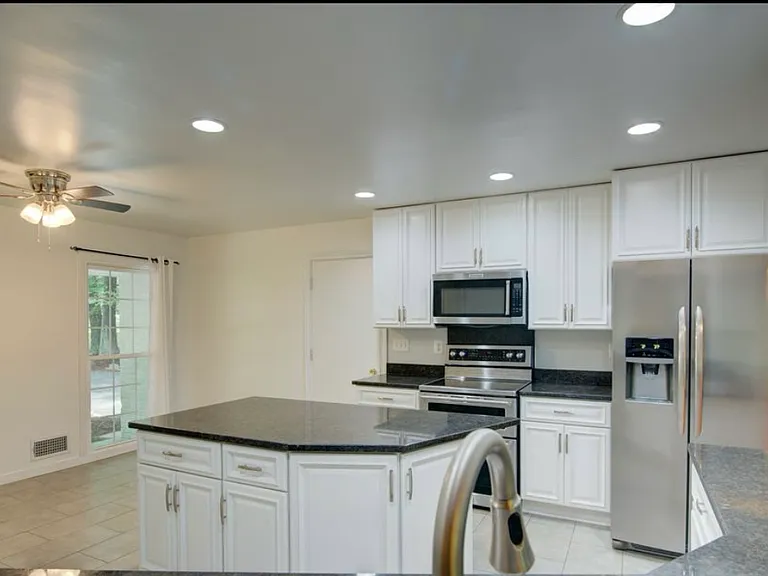 11621 Sourwood Ln — Photo 6
