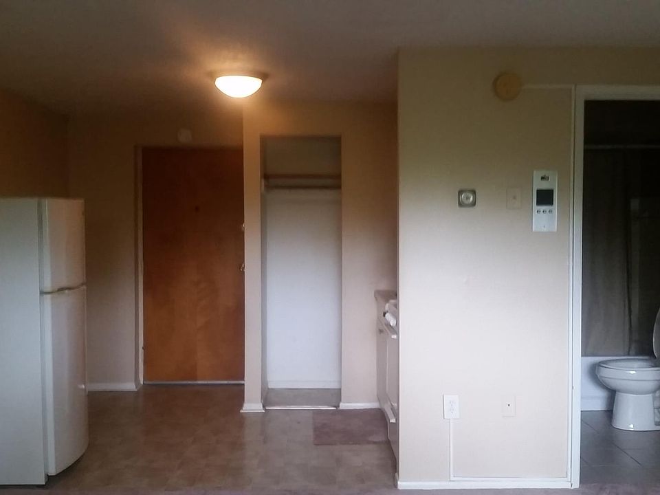 1st image of 101 S Rocky River Dr APT 403