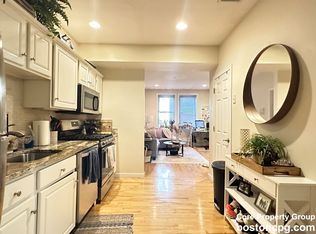 464 Hanover St APT 4, Boston, MA 02113