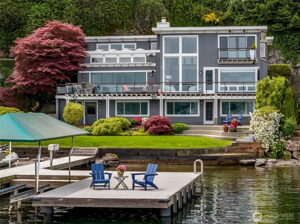 842 W Lake Sammamish Parkway SE, Bellevue, WA 98008