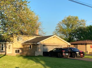 17613 Paxton Ave, Lansing, IL 60438