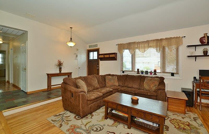 1st image of 14 Elford Pl