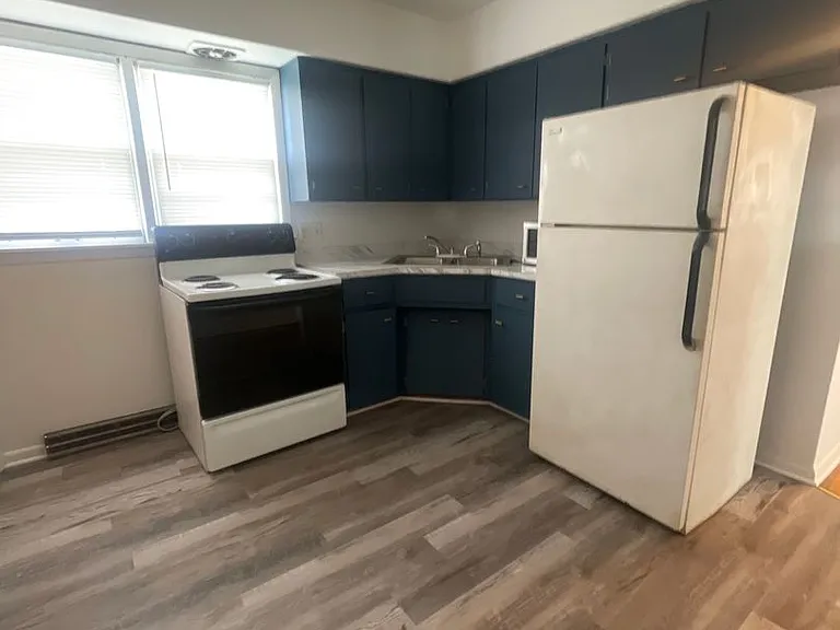 137 Western Ave — Photo 3