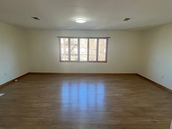 2nd image of 932 Garden Street # Fl 2nd