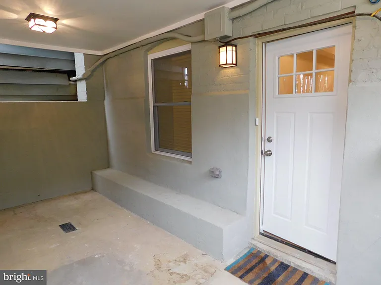 308 Webster St NW — Photo 30