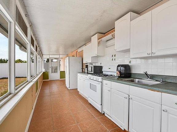 2nd image of 101 Alcala Dr