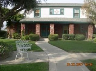 3222 Lakehill Pl, Riverside, CA 92501