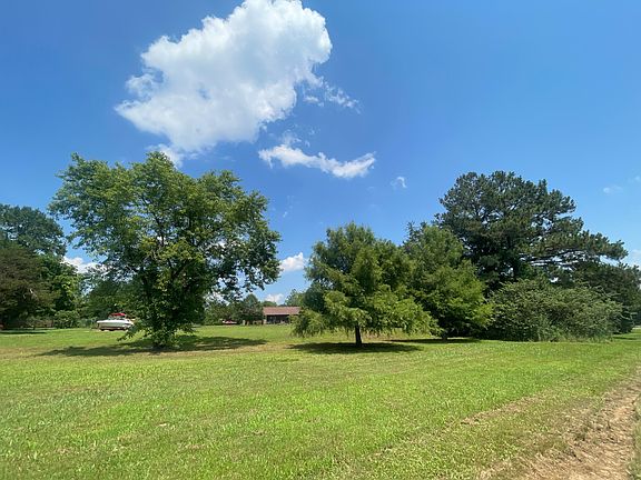 2nd image of 756 S Old Highway 64