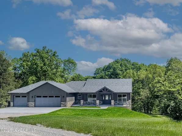 3 Echo Bluff Ln, Holts Summit, MO 65043