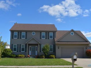 447 Arrowhead Dr, Perrysburg, OH 43551